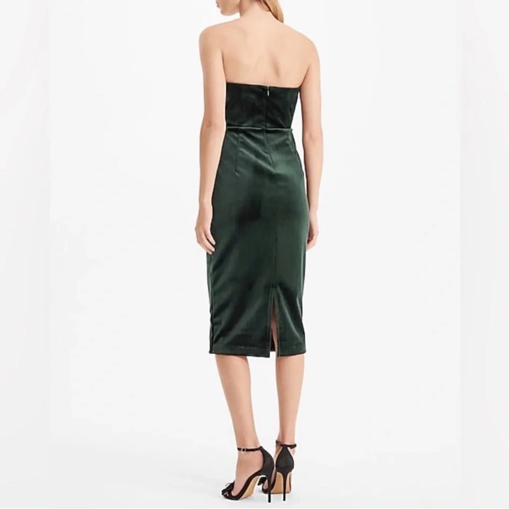 NWOT Express Strapless Velvet Dress in Forest Green - Picture 2 of 6